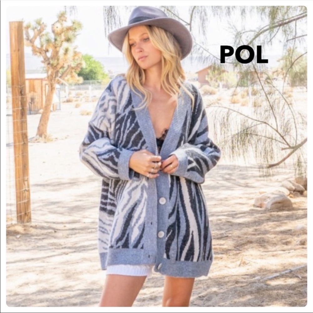 POL- ♥️ Animal mixed print sweater - Picture 3 of 13